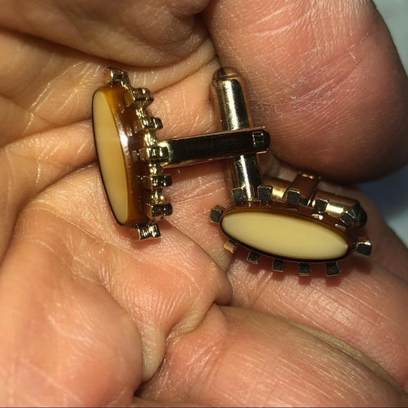 vtg Abstract Agate Thin Oval Shaped Gold Tone Cufflinks Retro Costume .5” - Picture 5 of 6